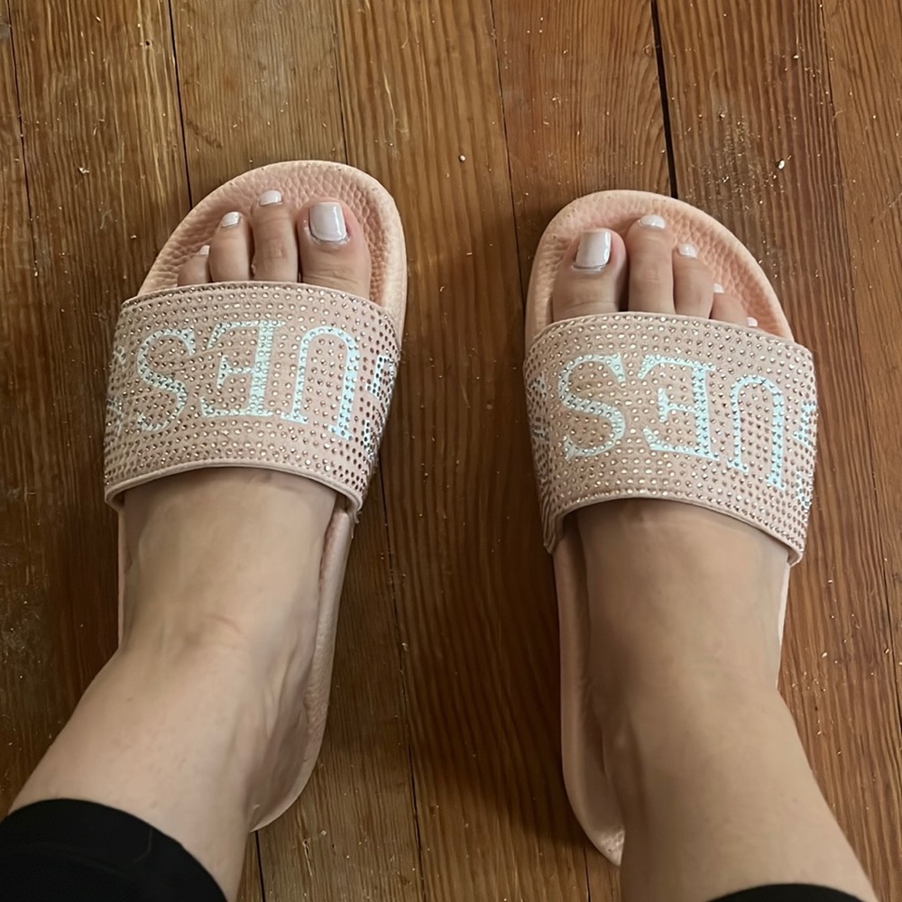 Guess slides